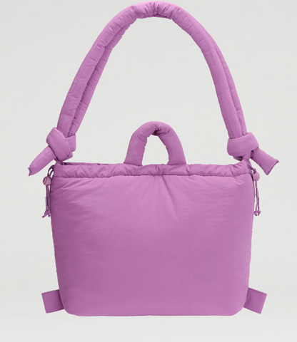 Liva Carry Tote – skandinavisk elegance og funktion i en stilren taske