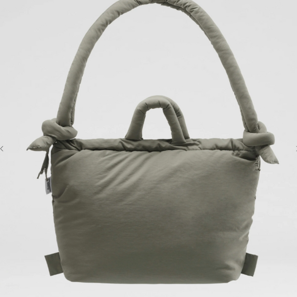 Liva Carry Tote – skandinavisk elegance og funktion i en stilren taske