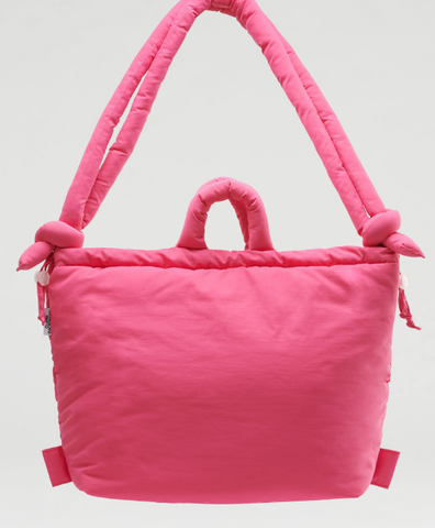 Liva Carry Tote – skandinavisk elegance og funktion i en stilren taske