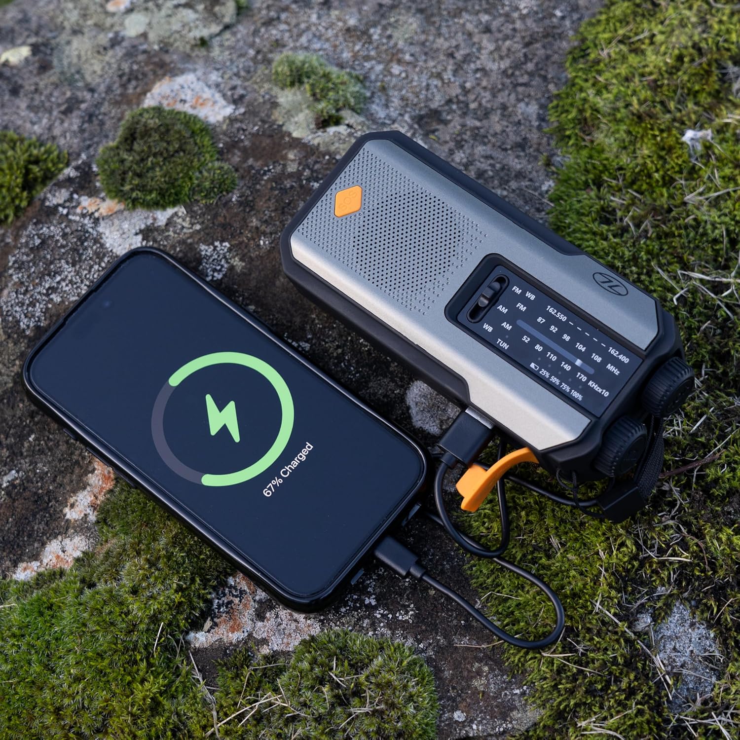 Krisradio & Powerbank – Solpanel, Håndsving, LED-Lommelygte, SOS-Alarm & USB